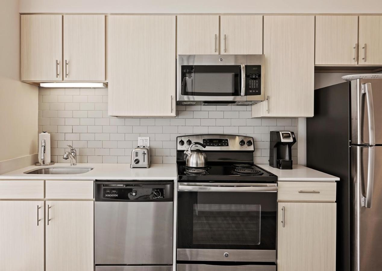 Placemakr Premier Sobro Нашвил Екстериор снимка A typical kitchen in a typical apartment
