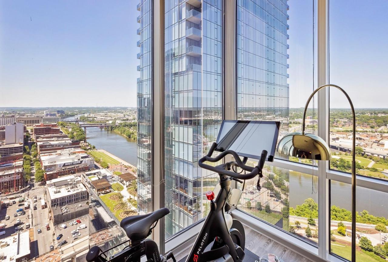 Placemakr Premier Sobro Нашвил Екстериор снимка Peloton bike in a home