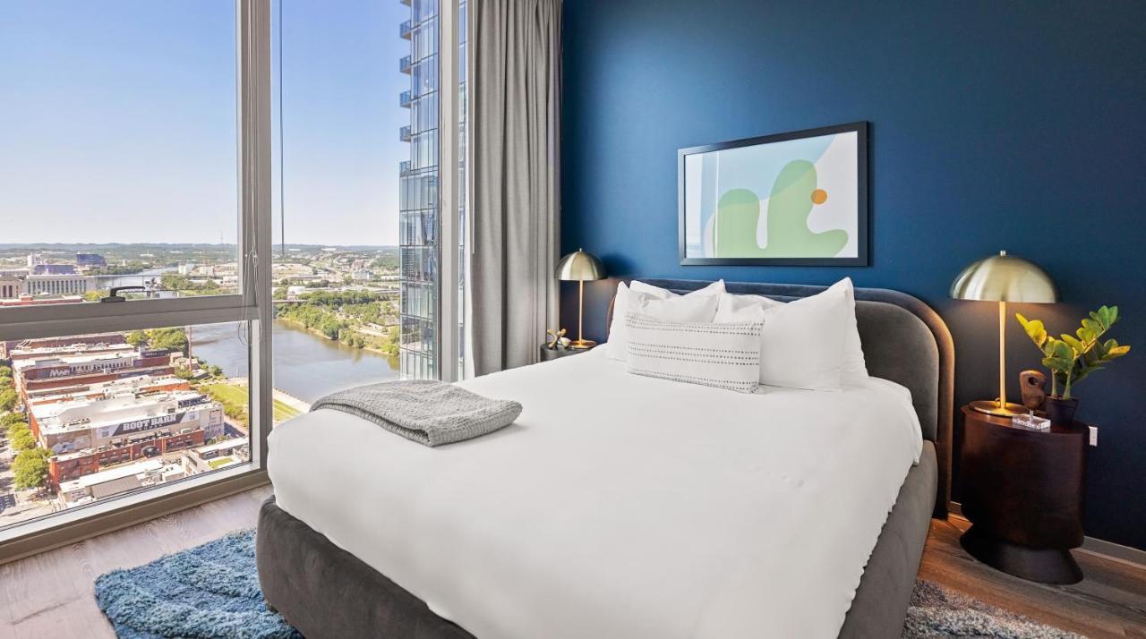 Placemakr Premier Sobro Нашвил Екстериор снимка A bedroom at the River Hotel