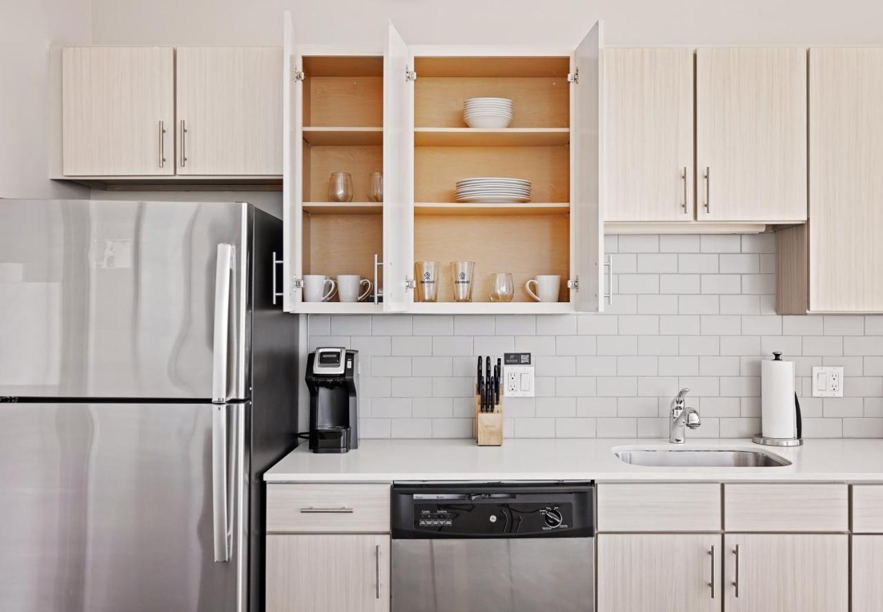 Placemakr Premier Sobro Нашвил Екстериор снимка A typical kitchen in a typical apartment