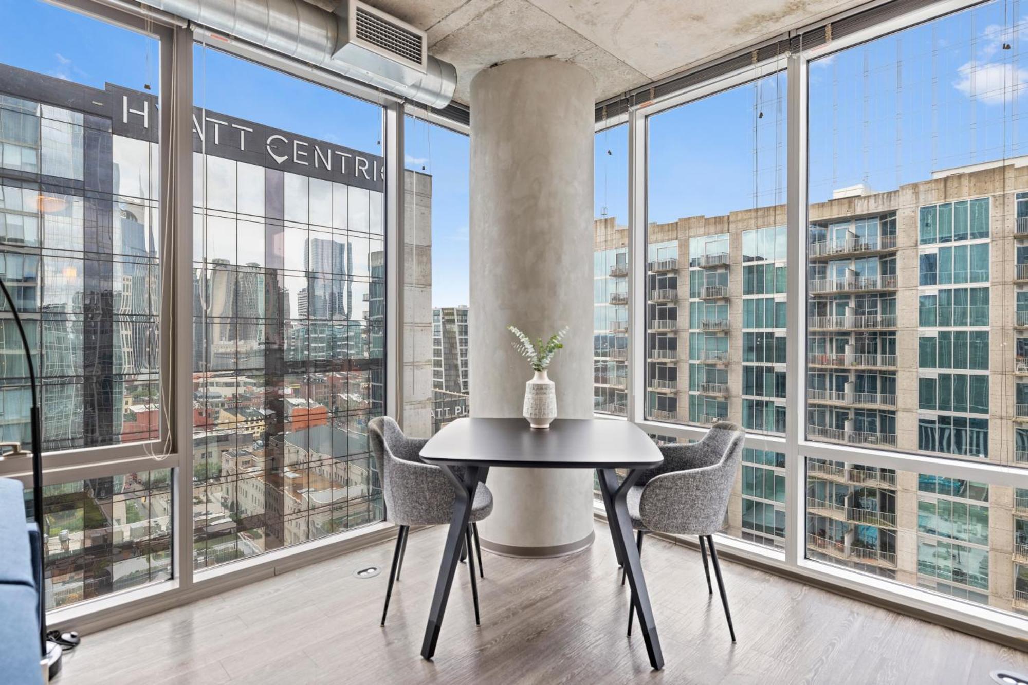 Placemakr Premier Sobro Нашвил Екстериор снимка Hunt Center